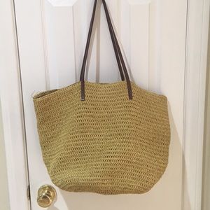 J. Crew straw bag 🤩